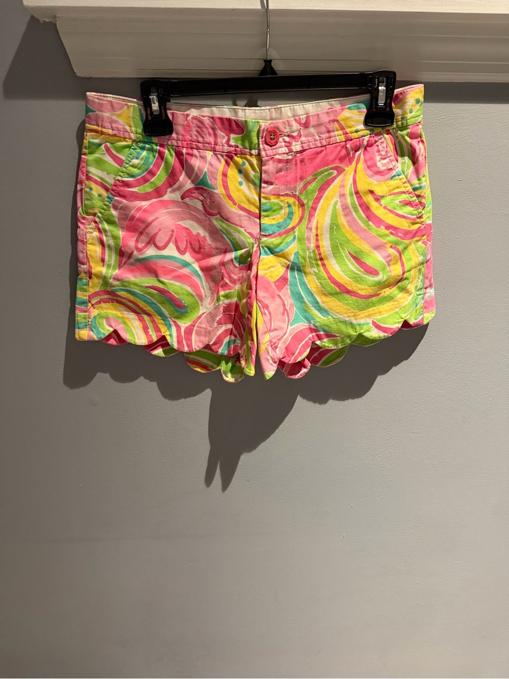 Lilly Pulitzer Pink Green Yellow Swirl Scalloped-Hem Bermuda Shorts